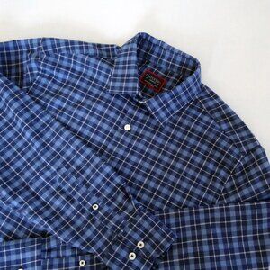 UNTUCKit Men's Size M Button Up Flannel Shirt Lightweight Blue Plaid Melville